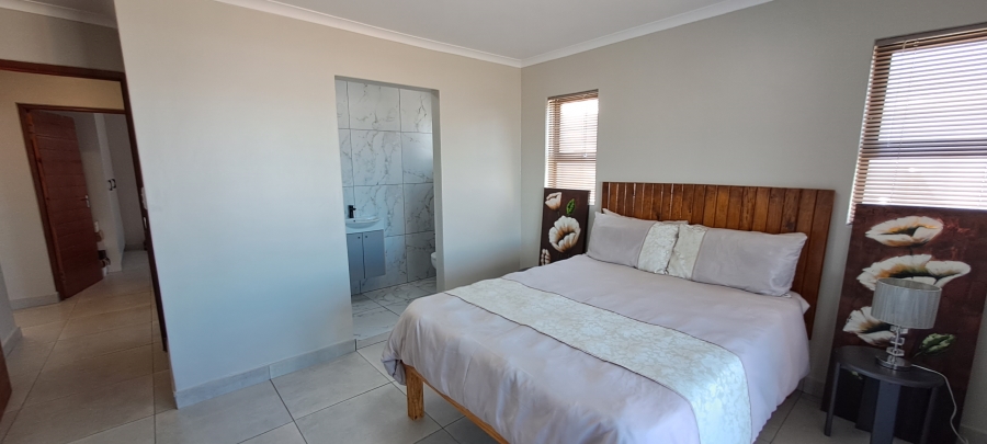 3 Bedroom Property for Sale in Hoogland Western Cape